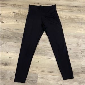 Black active leggings